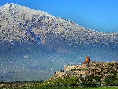 TRA MONASTERI E CHIESE NELLA ROCCIA IN ARMENIA