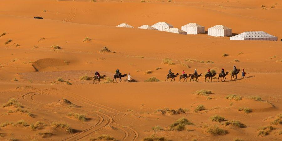 Campo tendato tra le dune di Merzouga